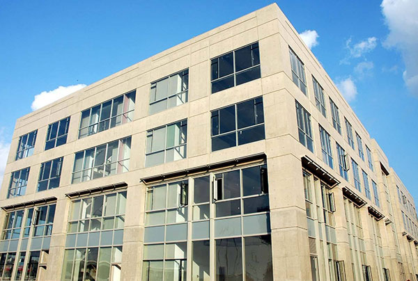 <b>房县苏跃琦坐简针织服装有限</b>